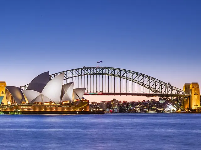 Sydney Opera House and Harbour Bridge Dusk (2) 2019-06-21